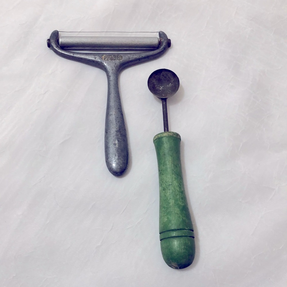 Vintage kitchen ware